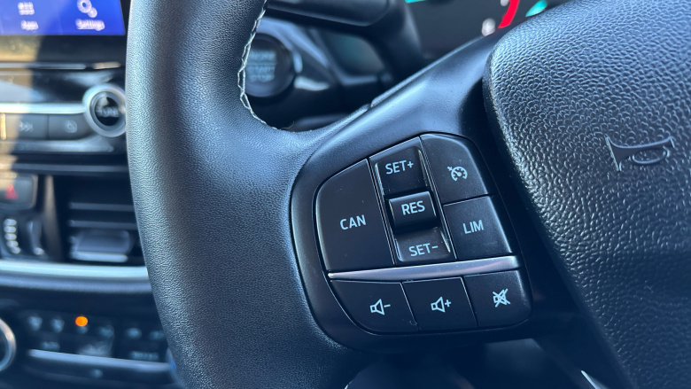 Ford Puma 1.0 EcoBoost Hybrid mHEV Titanium 5dr DCT Petrol Hatchback